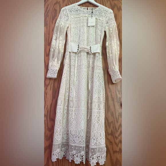 *Rare* Spell & The Gypsy Collective - Dawn Lace Belted Midi dress NWT size S - Picture 1 of 7